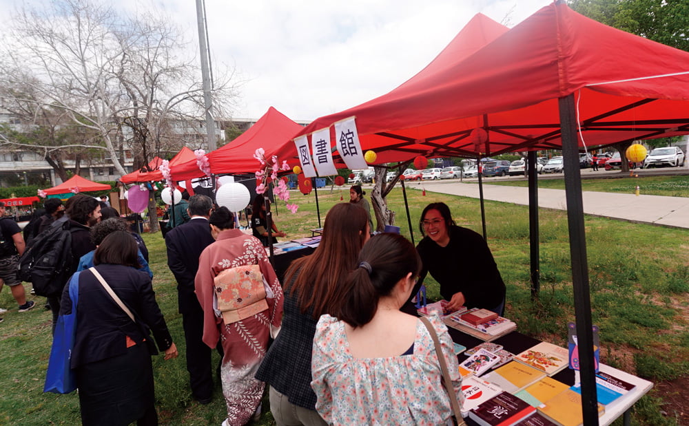 Participating students dressed in kimonos