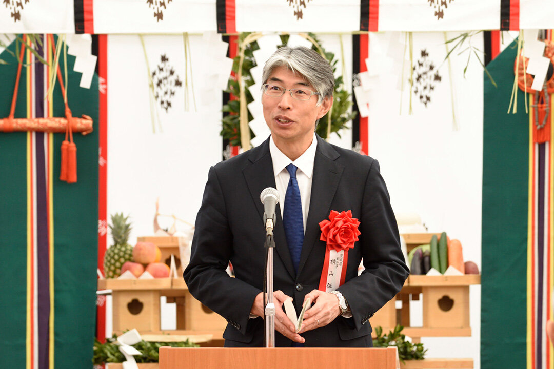 挨拶される横山茨城県副知事